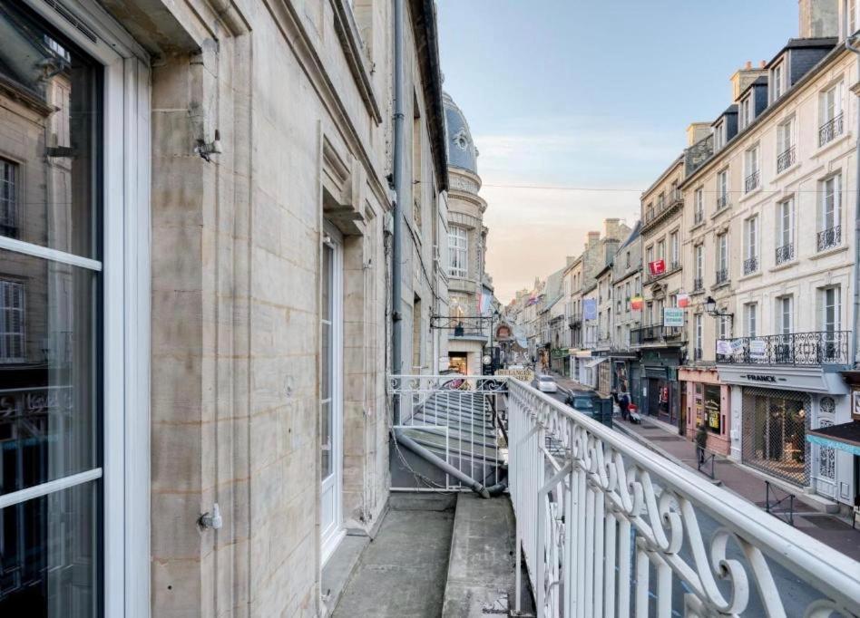 City Affaire : Bayeux Omaha Екстер'єр фото